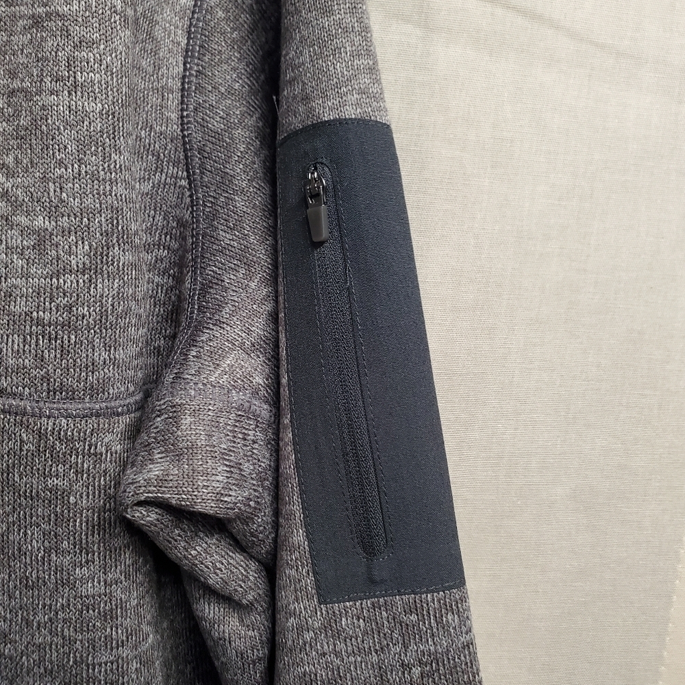 Gray Half-Zip Pullover with Cubs Logo - Picture 4 of 15